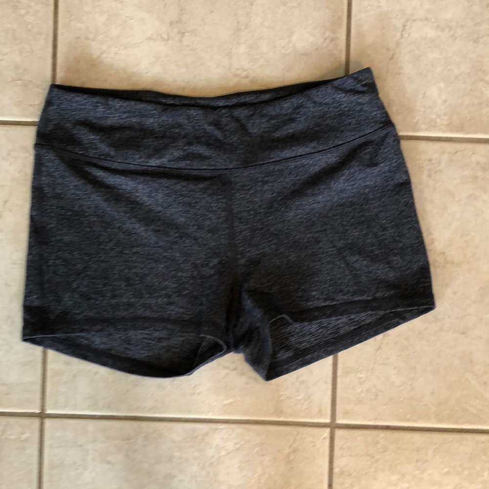 Zella gray heather fitted shorts with 2 inch inseam